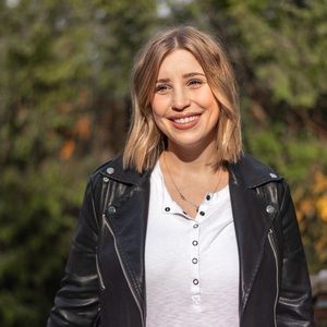 Meet your Posher, Lauren